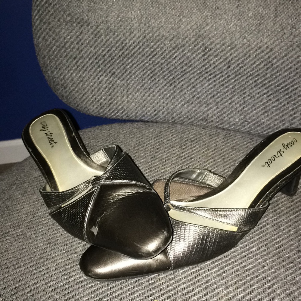 Women’s Easy street Mules